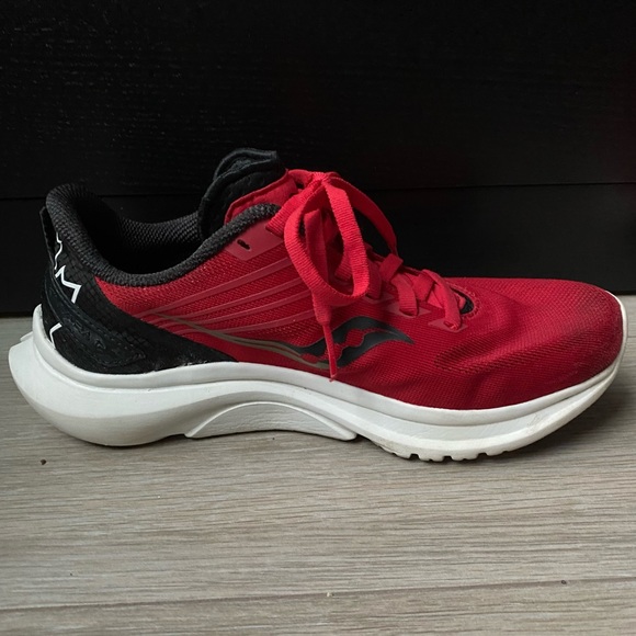 Saucony Kinvara 12 (Limited Edition Canada Leaf) - Women’s Size 6.5 - Picture 4 of 5